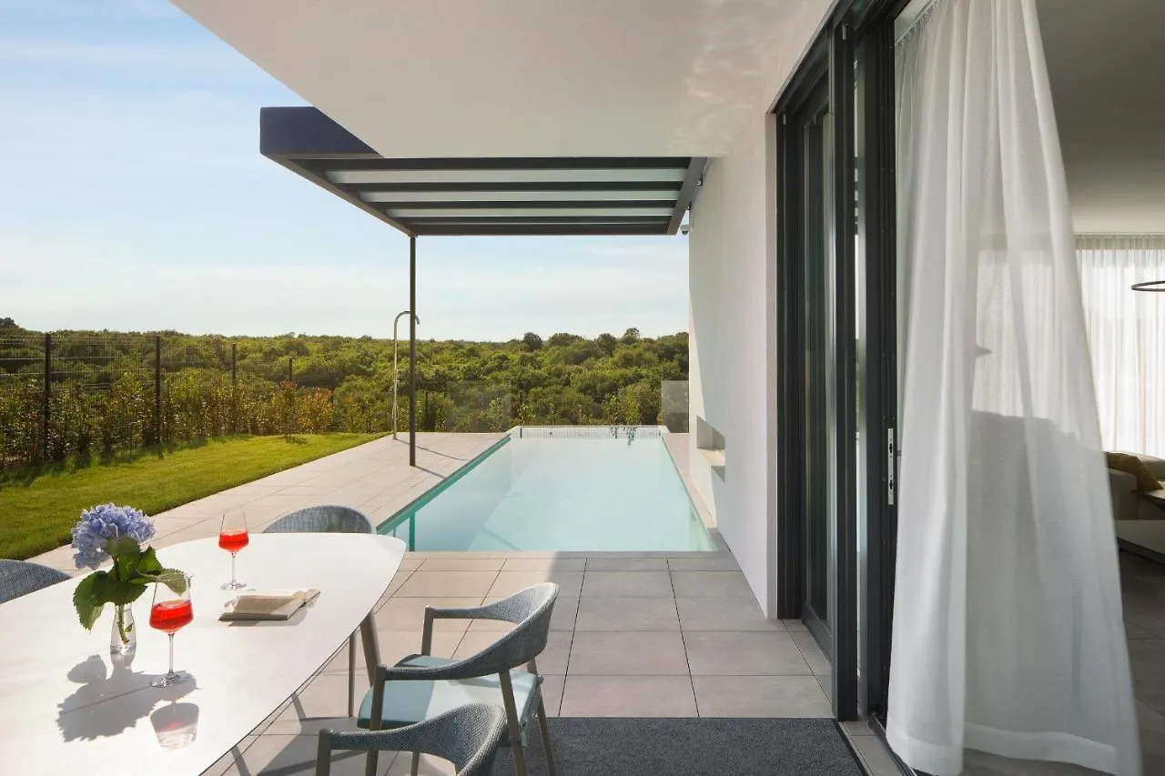 Design Villa Noble With Spa Bale